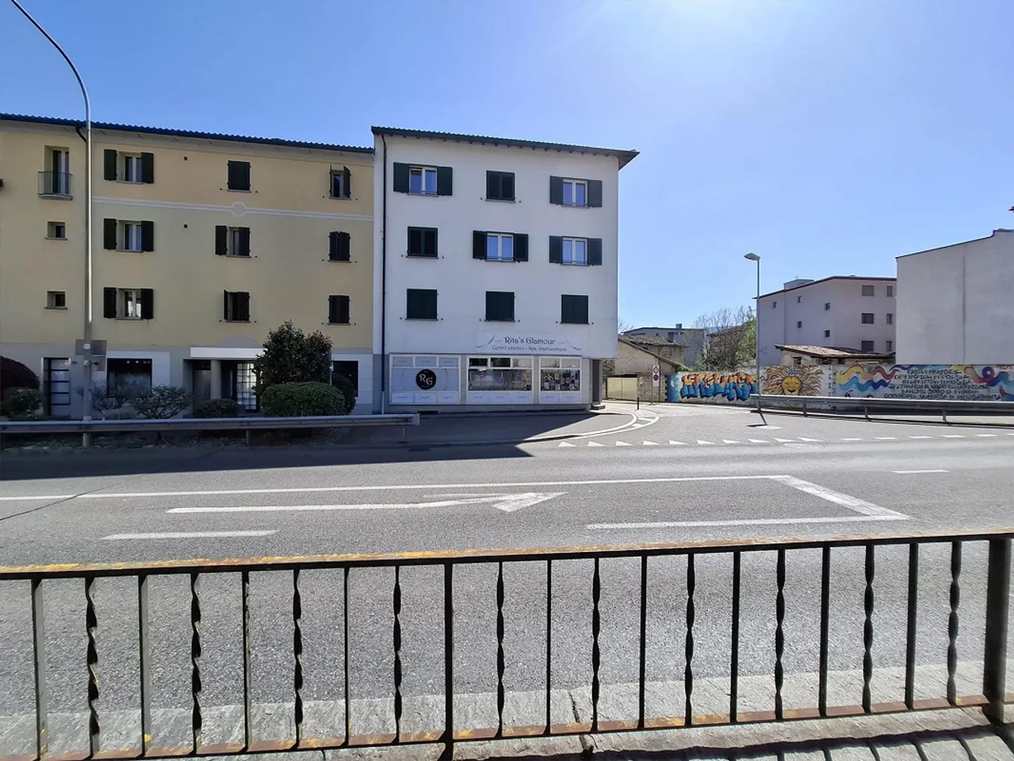 Fantastica proprietà a Magliaso, Canton Ticino - Stabile a reddito - Foto 2 von 5