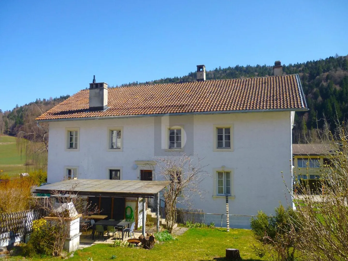 INVEST AND LIVE SMART! - Photo 4 of 6