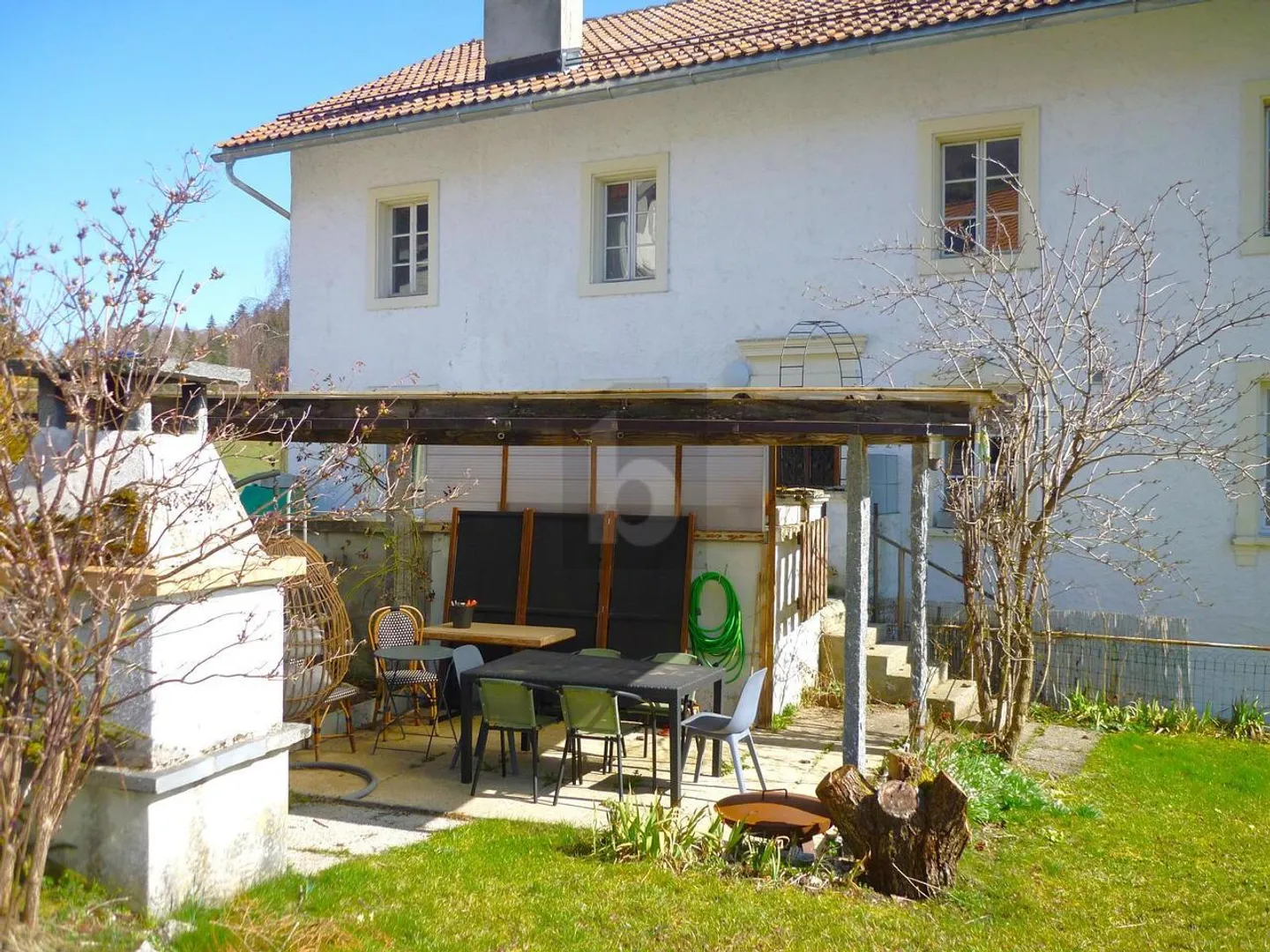 INVEST AND LIVE SMART! - Photo 5 of 6