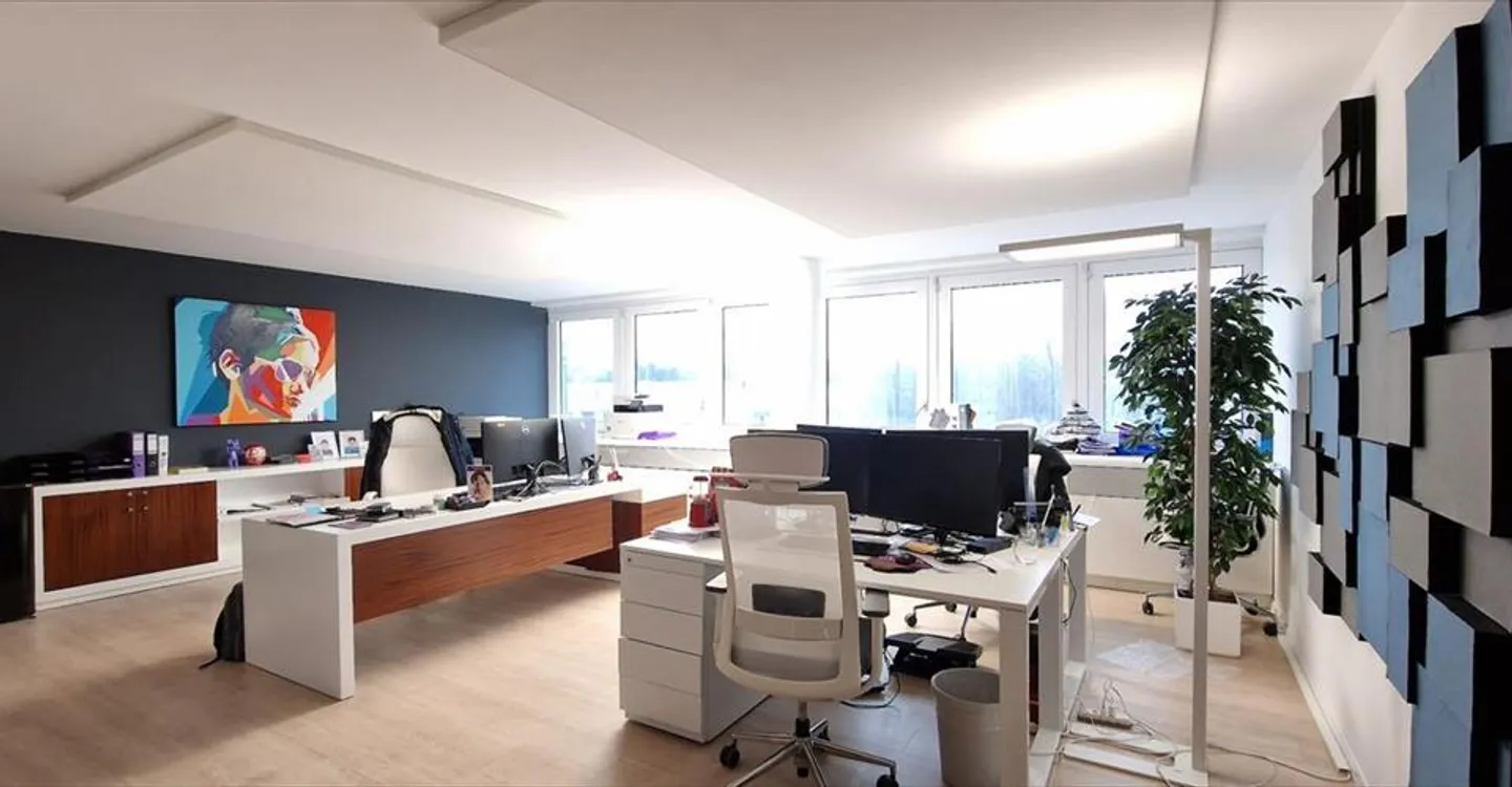 Spazio ufficio in affitto - Foto 1 di 11