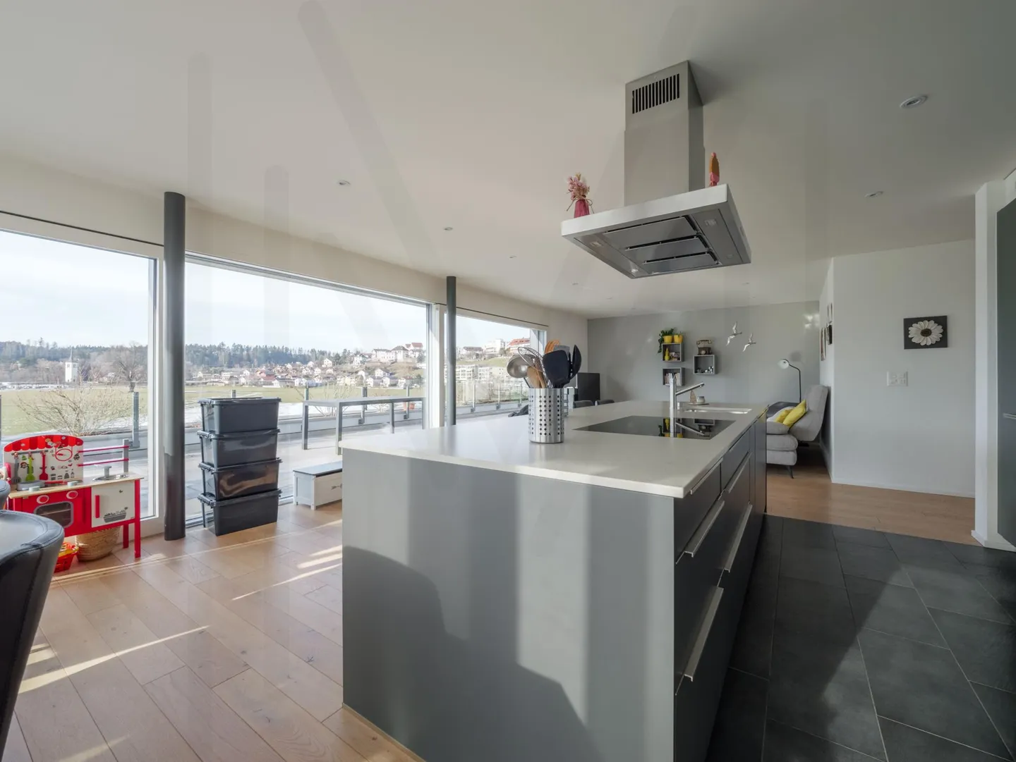 Exceptional 4.5-room apartment with terrace in the heart of Gruyère with a view - Photo 3 of 9