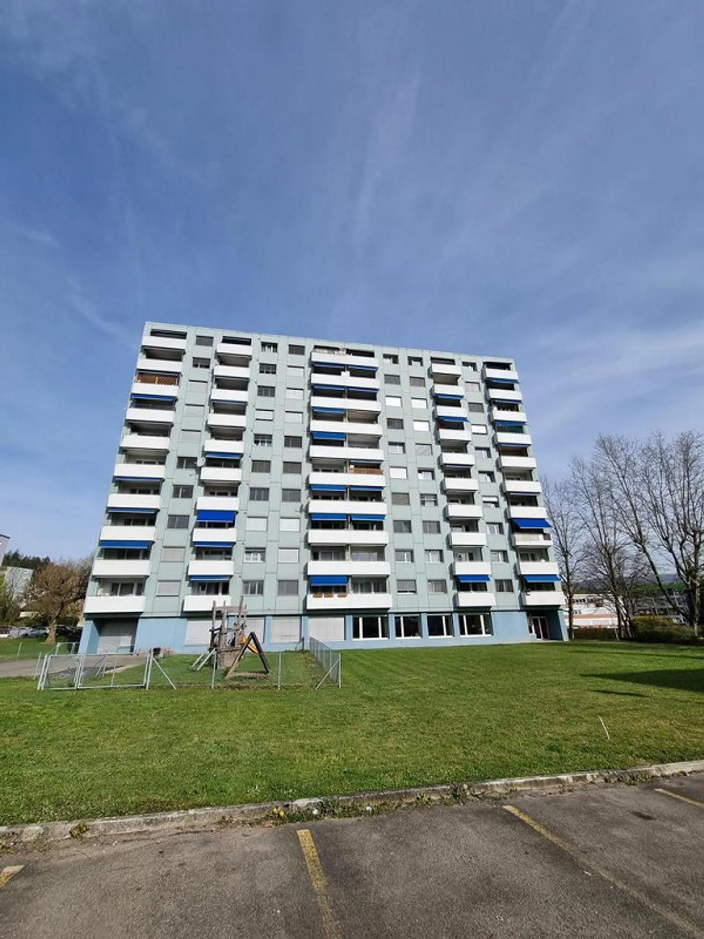 Gemütliche 4.5 Zimmer Wohnung in Spreitenbach - Foto 1 von 7