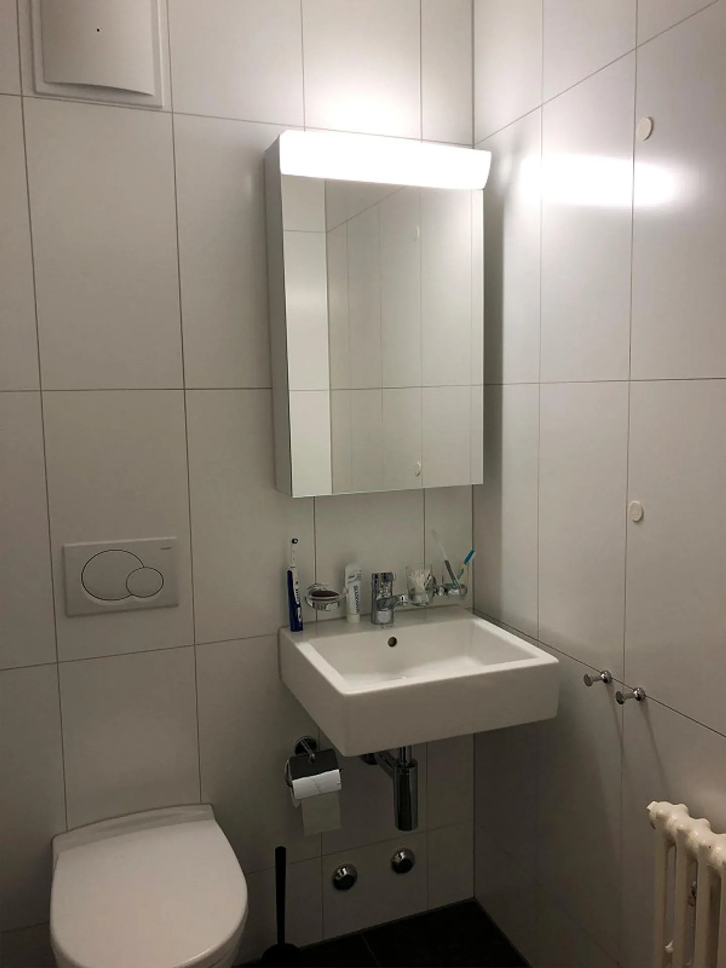 Appartement lumineux de 2 pièces dans un emplacement central à Baar - Photo 3 sur 5
