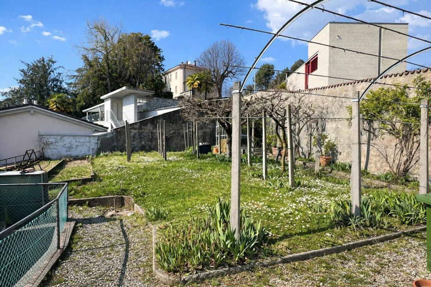 Villa historique élégante avec jardin et terrasses au cœur de Balerna - Photo 14 sur 30