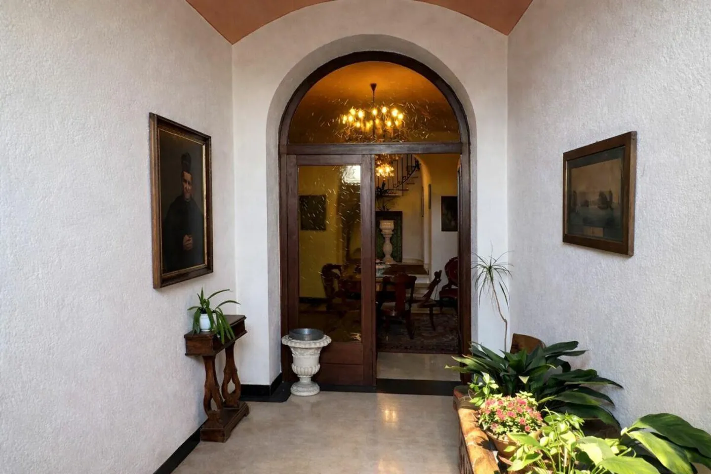 Villa historique élégante avec jardin et terrasses au cœur de Balerna - Photo 15 sur 30