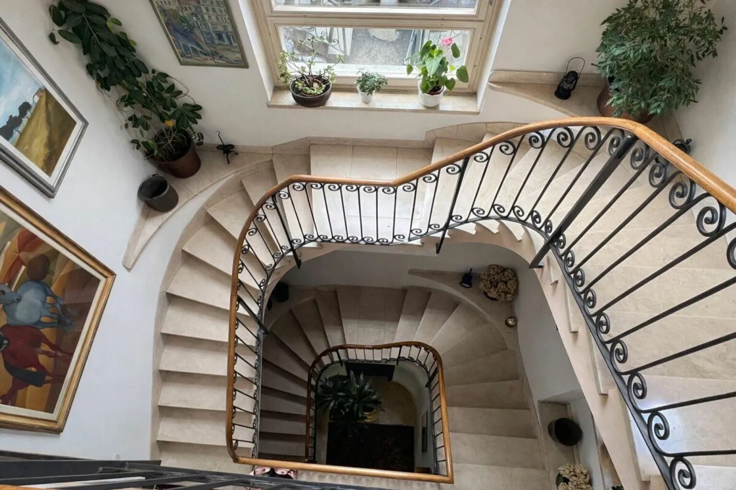 Villa historique élégante avec jardin et terrasses au cœur de Balerna - Photo 19 sur 30