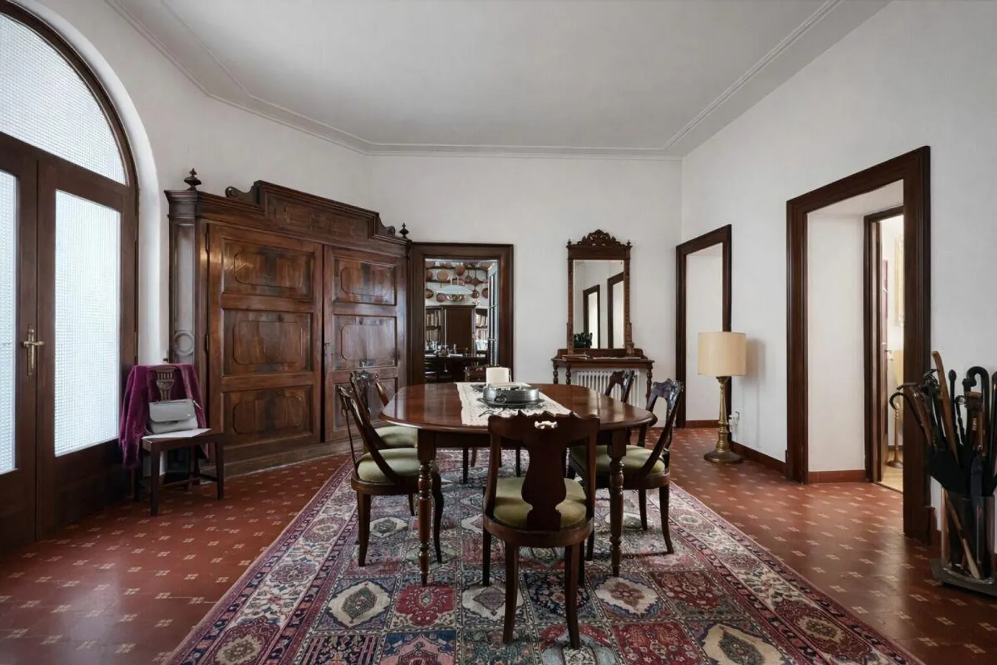 Villa historique élégante avec jardin et terrasses au cœur de Balerna - Photo 22 sur 30