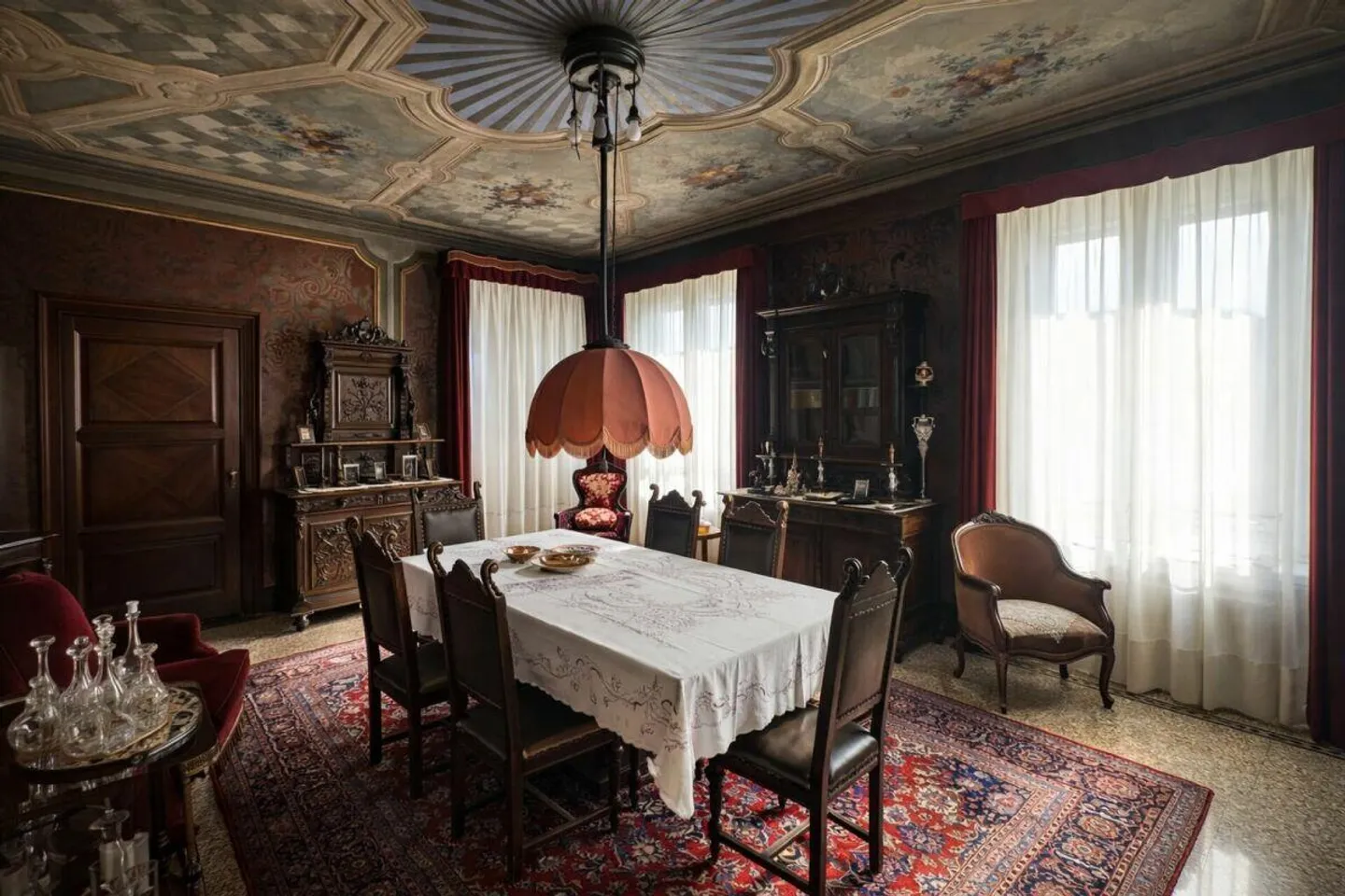 Villa historique élégante avec jardin et terrasses au cœur de Balerna - Photo 24 sur 30