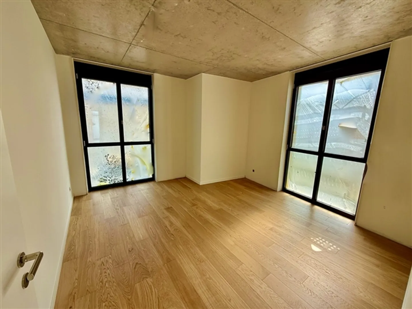 «5 Zimmer NEU & DURCH in Carouge» - Foto 1 von 15