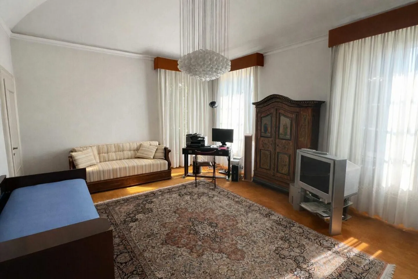 Villa historique élégante avec jardin et terrasses au cœur de Balerna - Photo 28 sur 30