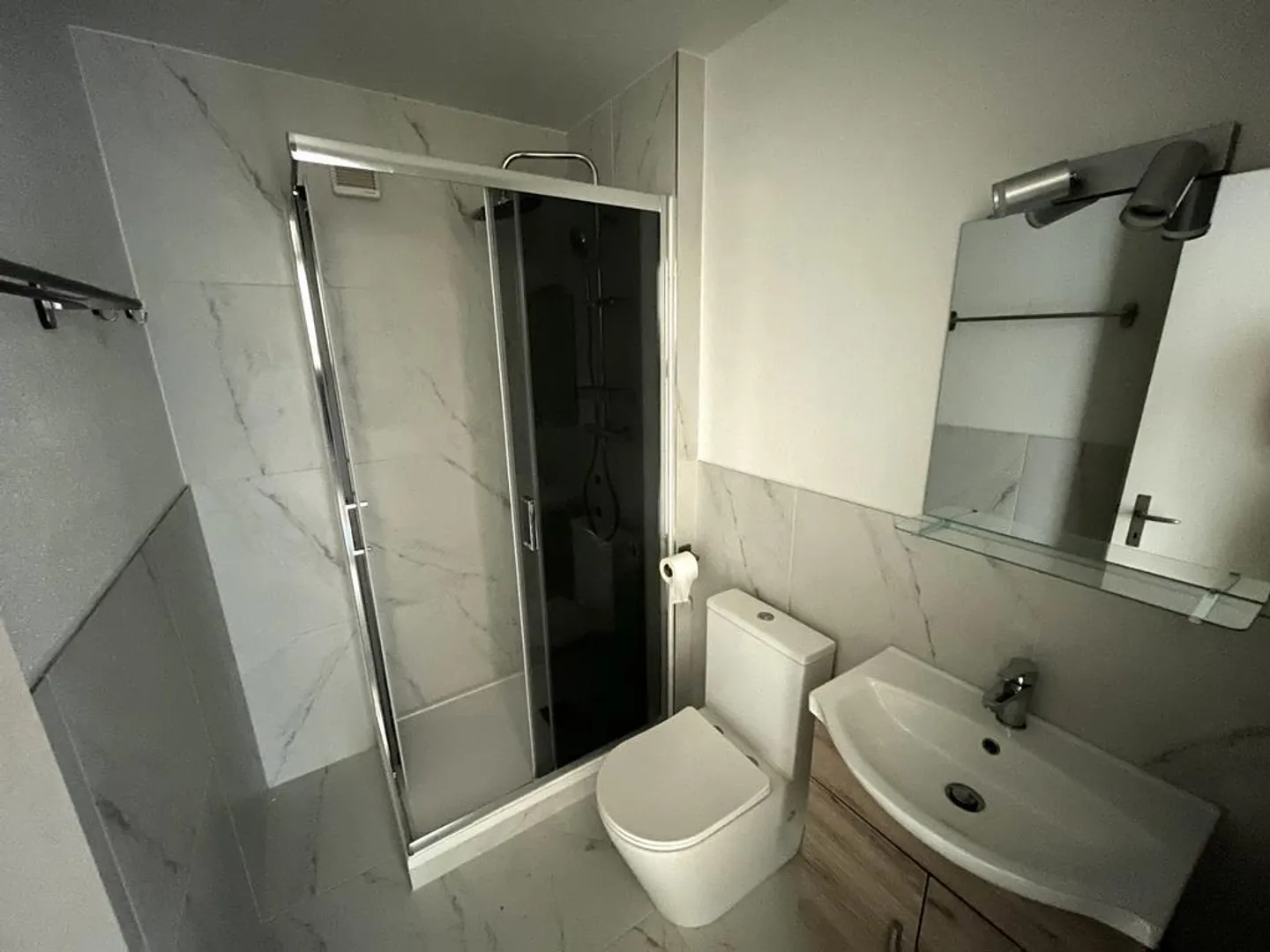 Charmante Appartement meublé 2 pièces à Bâle - Photo 3 sur 7