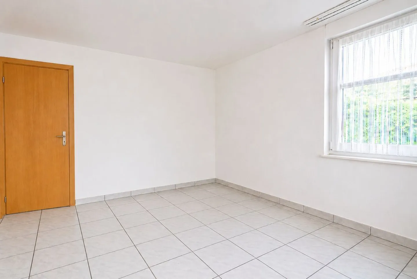 Incantevole casa familiare a Bättwil - Foto 3 di 13