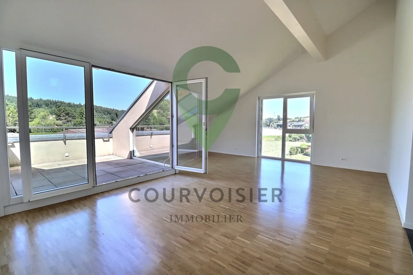 Luminoso appartamento 4,5 locali con carattere, comfort e vista sulla campagna - Foto 2 di 10