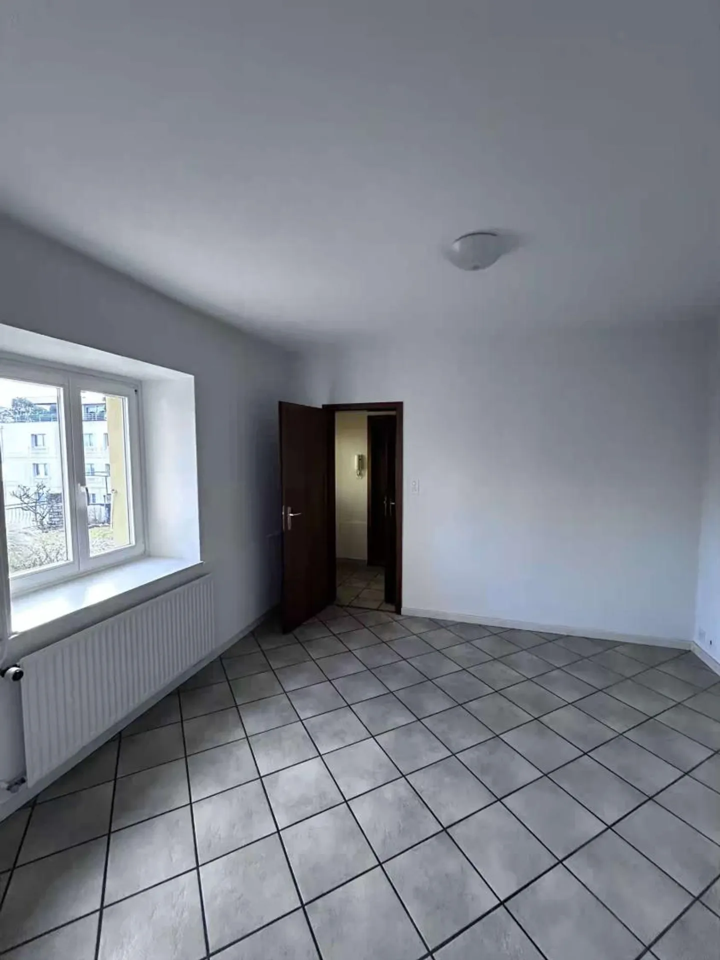 2.5 Room Apartment - Photo 5 of 9