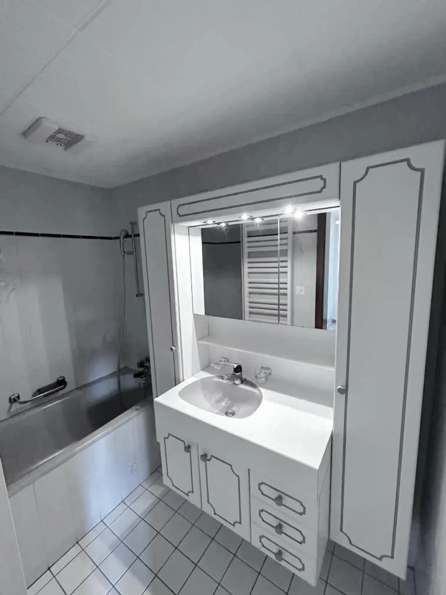 2.5 Room Apartment - Photo 8 of 9