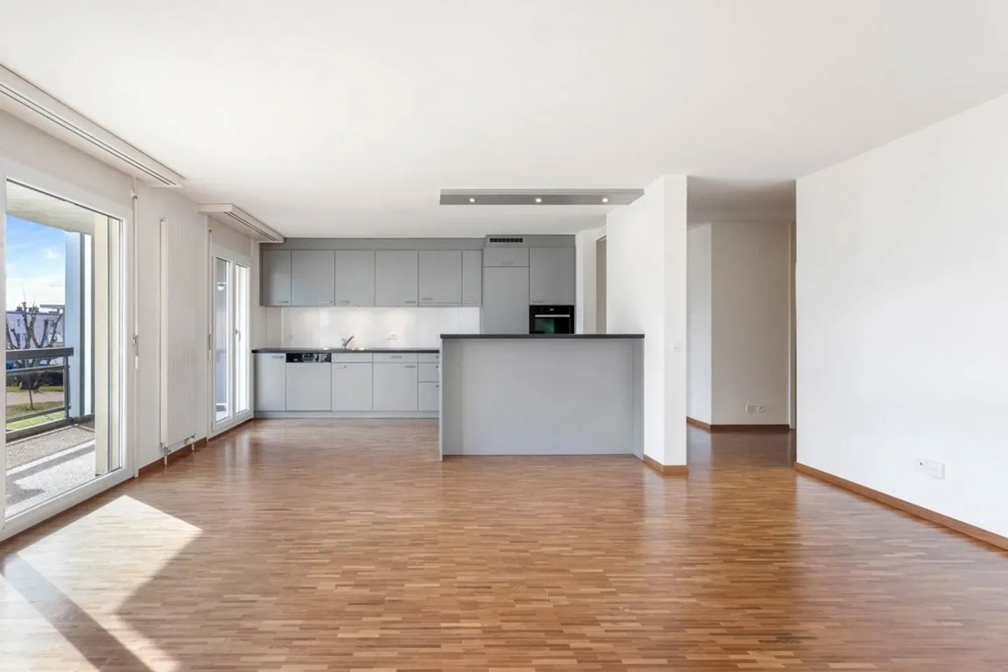 Your new home surrounded by greenery - Photo 2 of 7