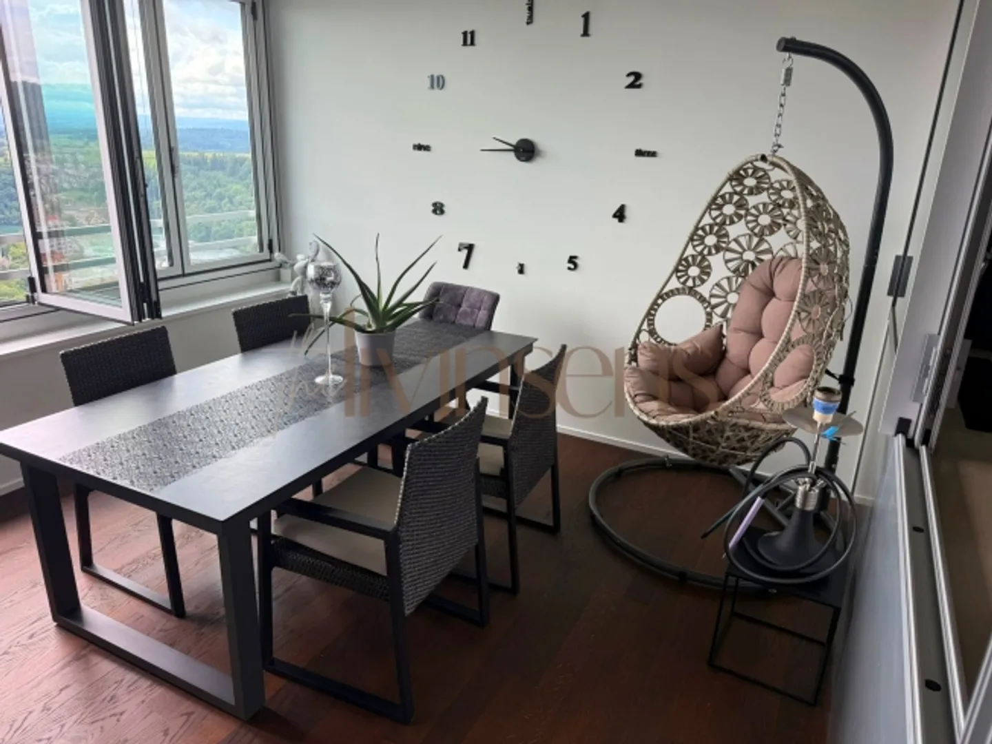 Appartement 3,5 pièces avec vue imprenable. - Photo 3 sur 5