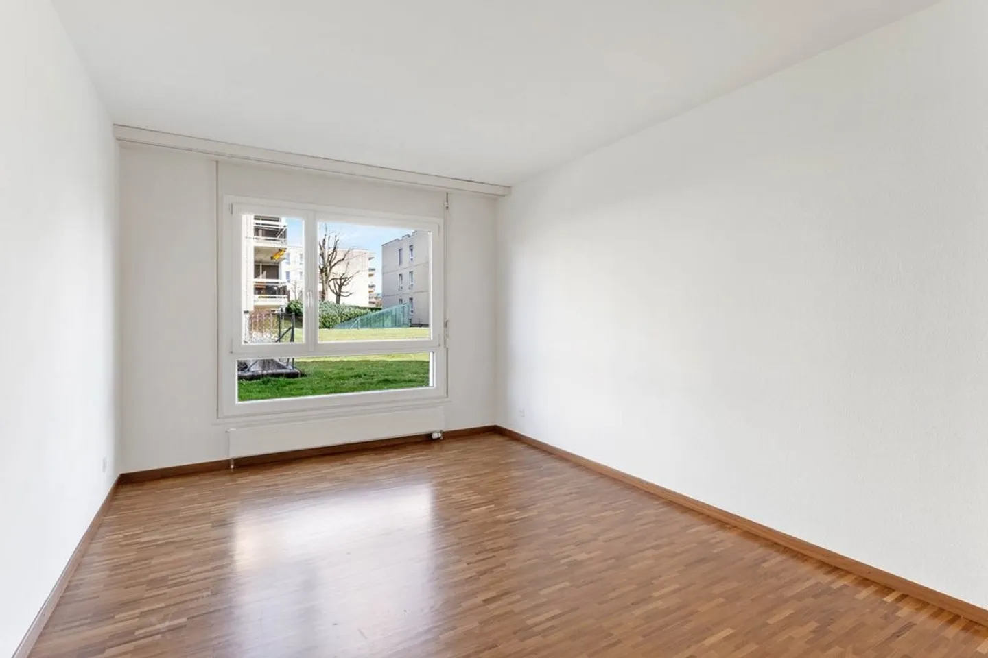 Your new home surrounded by greenery - Photo 5 of 7