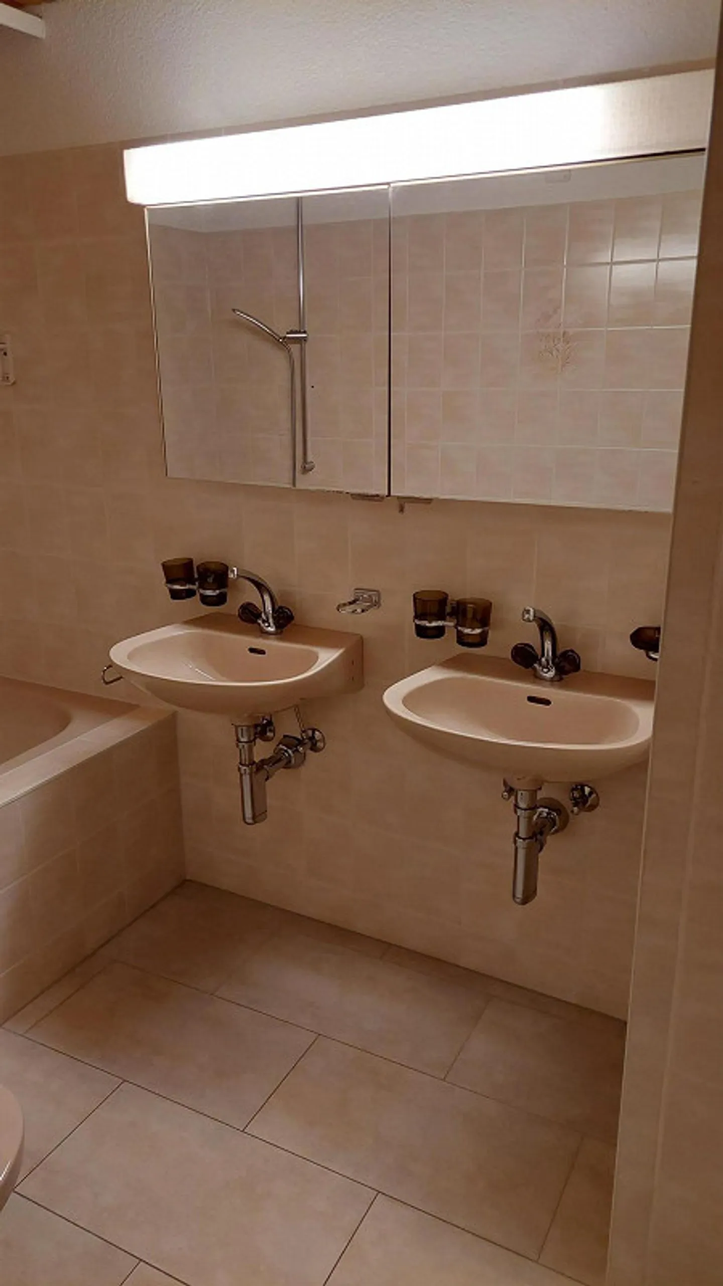 Beautiful 2.5 room apartment for rent - Photo 4 of 7