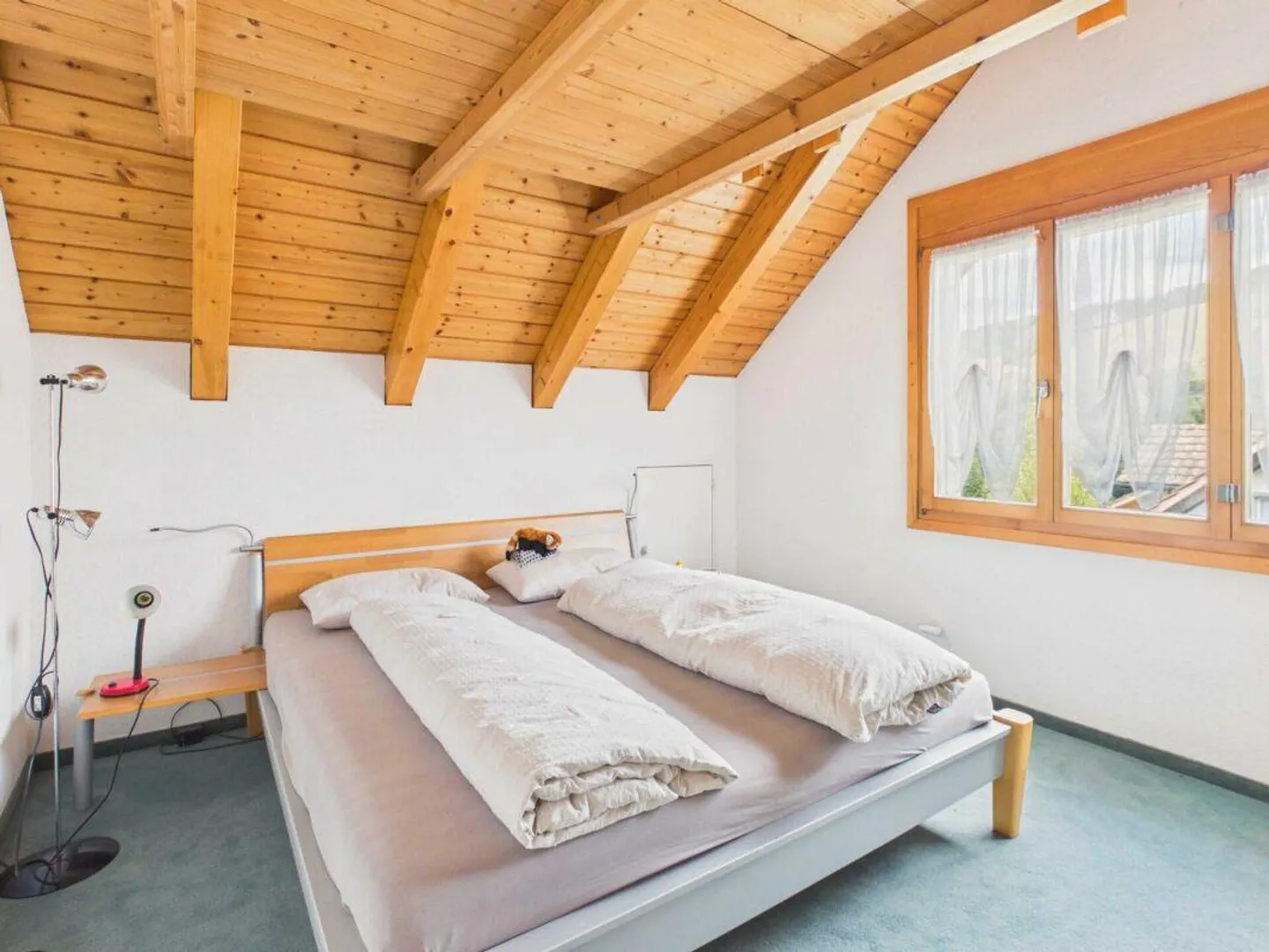 Casa unifamiliare ben tenuta di 6,5 stanze con garage doppio e bel giardino - Foto 11 di 13