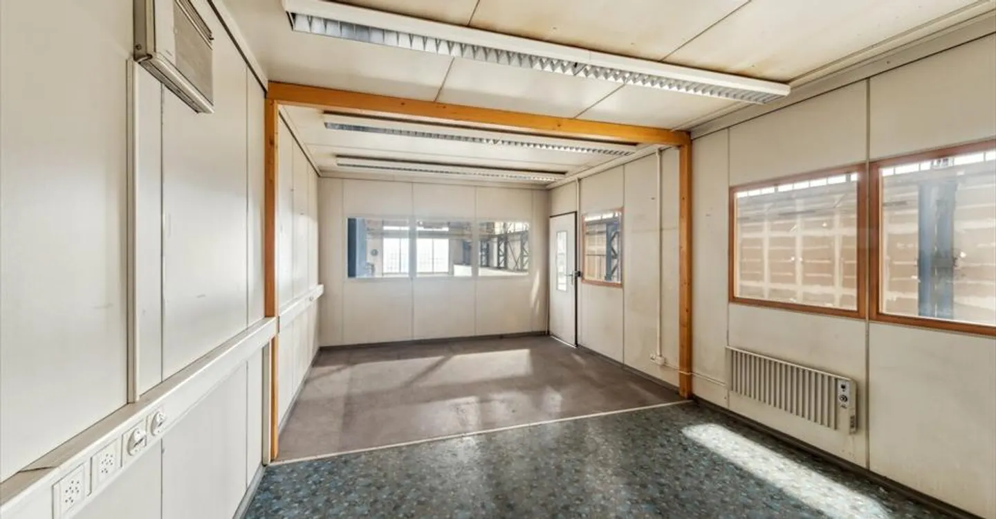 Grosszügige Industriehalle Vielseitig - Foto 4 von 8
