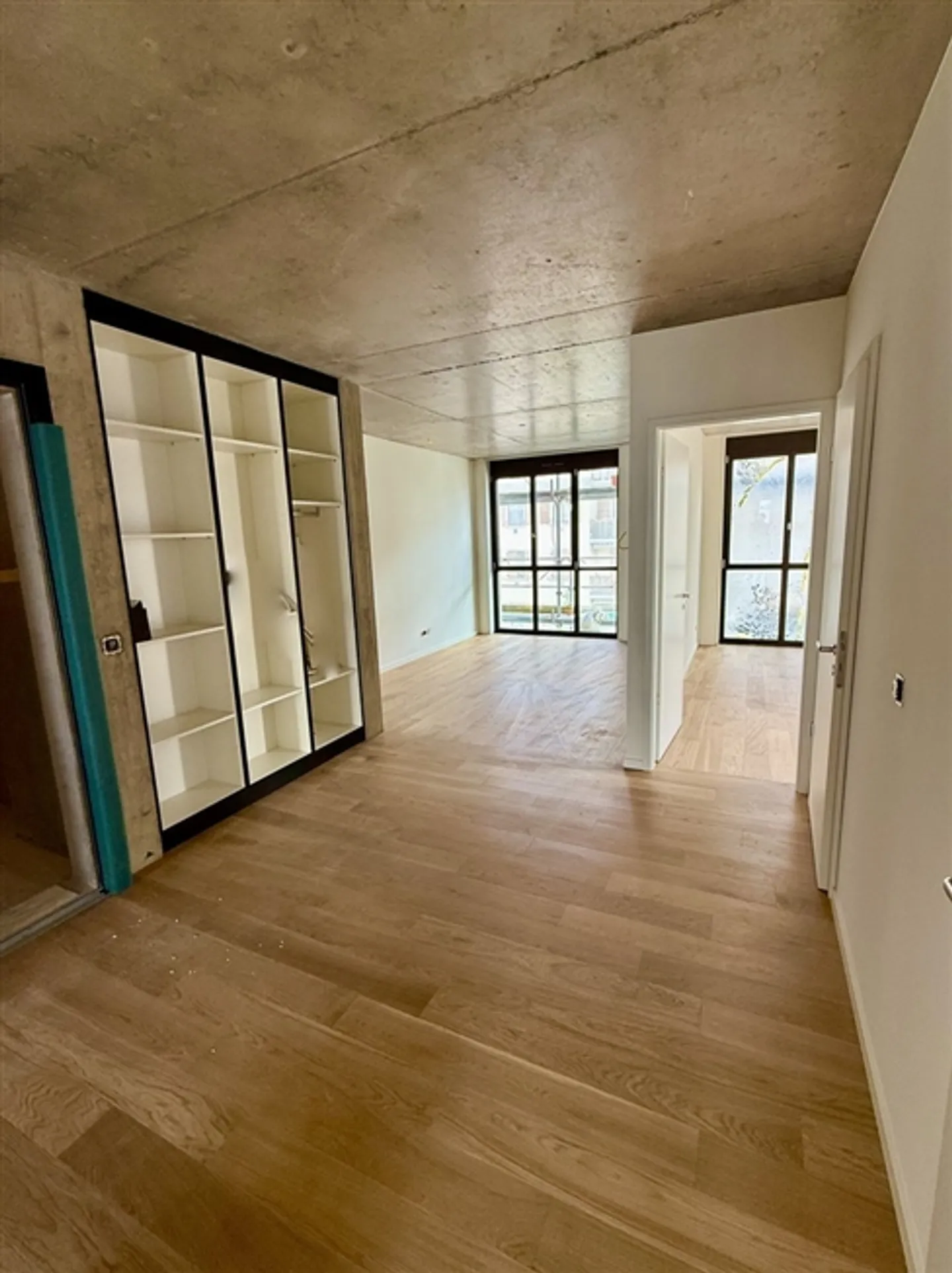 «5 Zimmer NEU & DURCH in Carouge» - Foto 8 von 15
