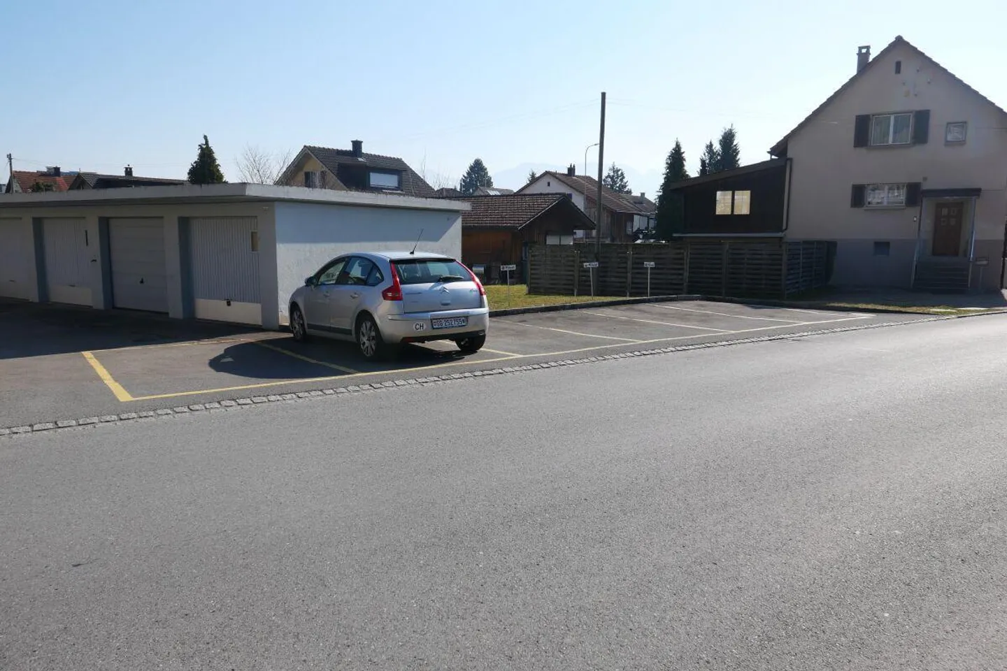 Aussenabstellplätze - Foto 2 di 4