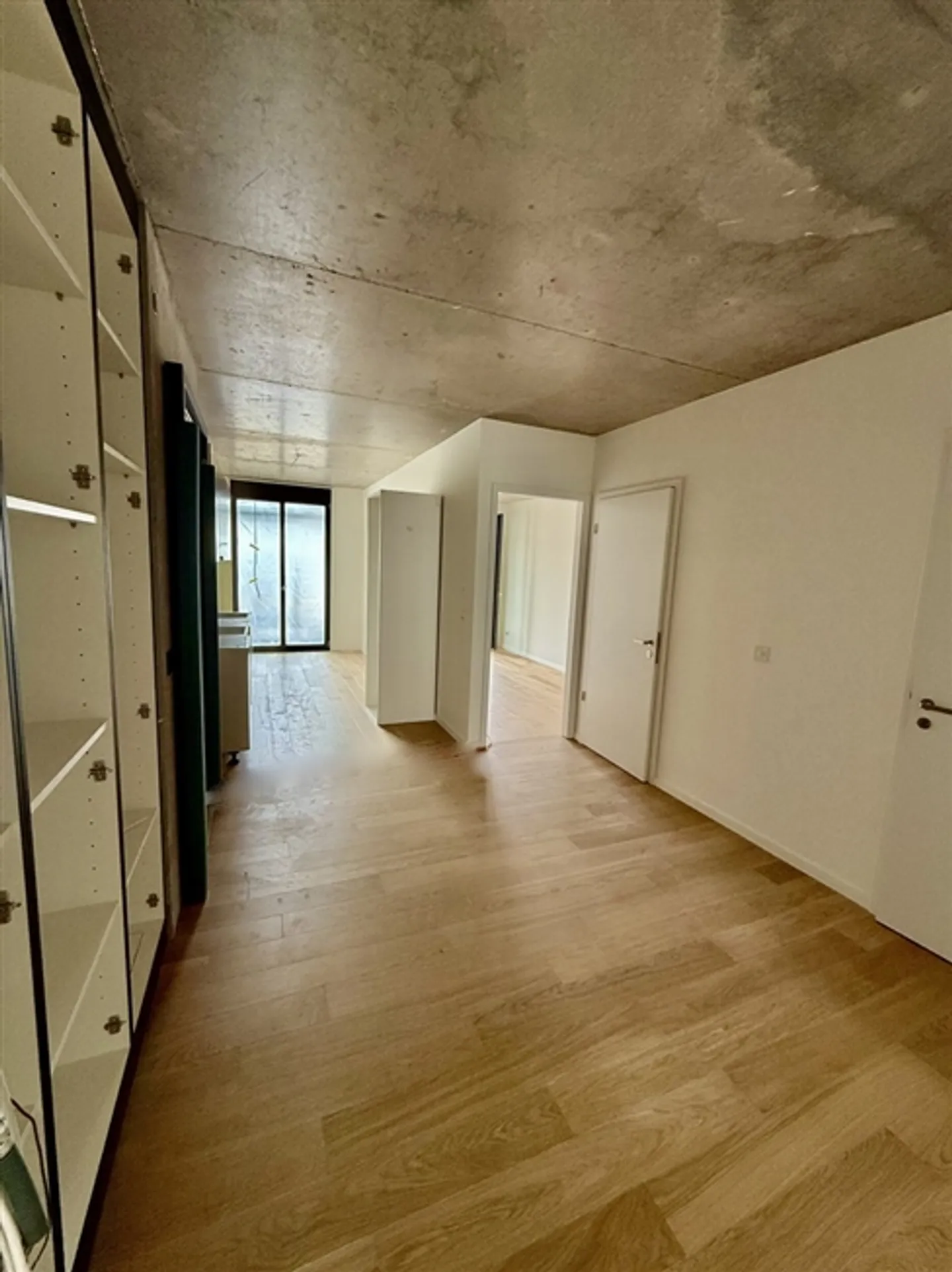 «5 Zimmer NEU & DURCH in Carouge» - Foto 9 von 15