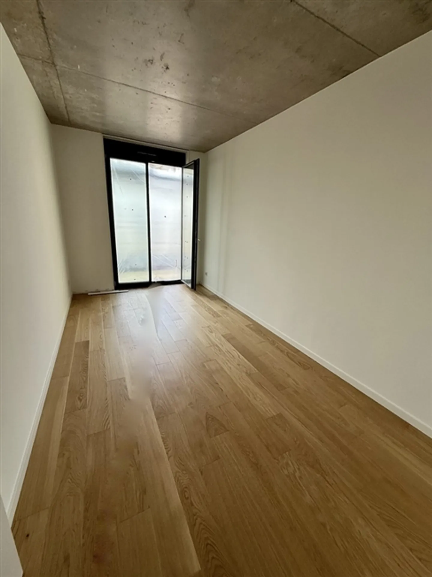 «5 Zimmer NEU & DURCH in Carouge» - Foto 11 von 15