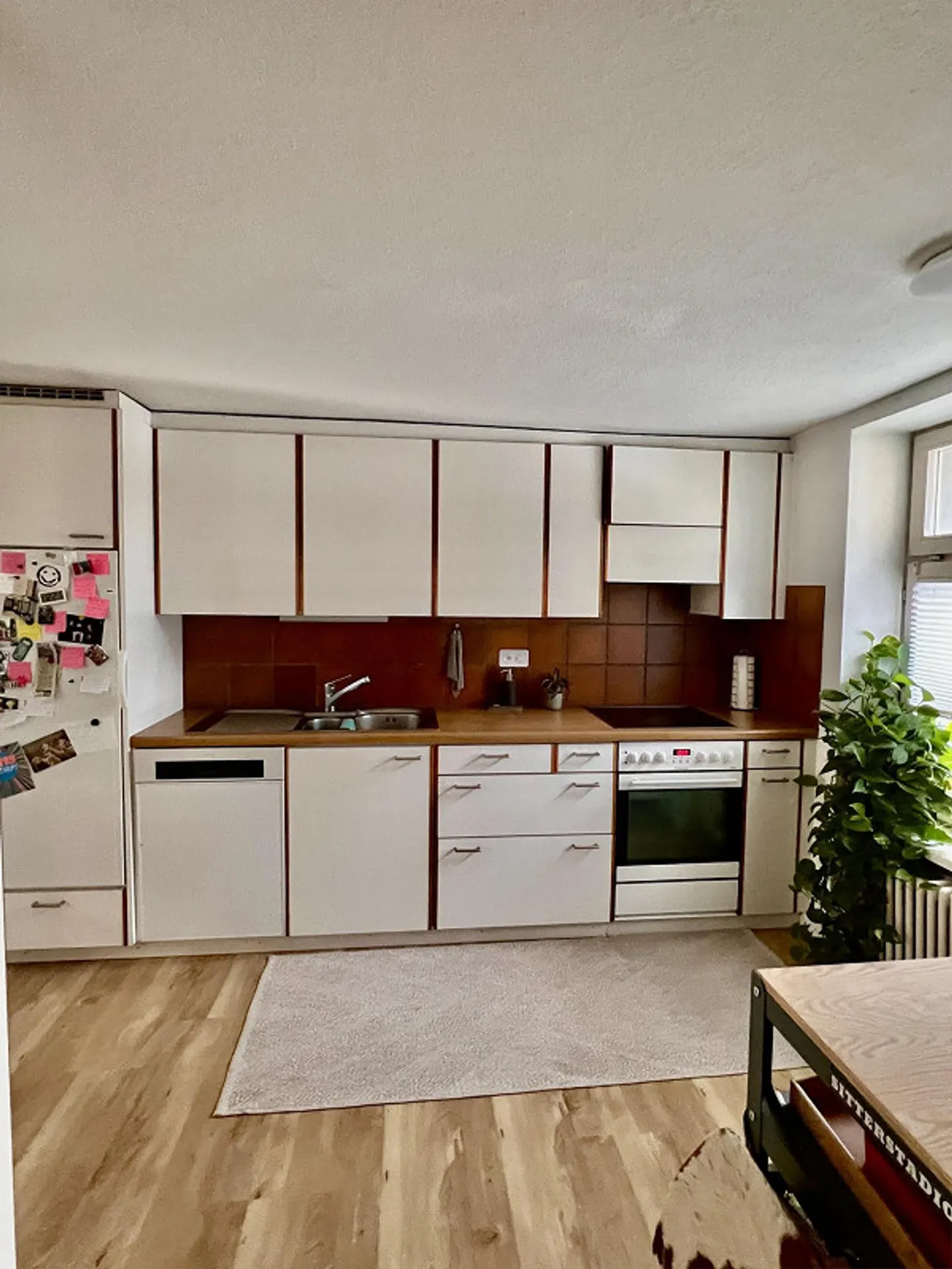 Charming Row House with Garden - Photo 3 of 11