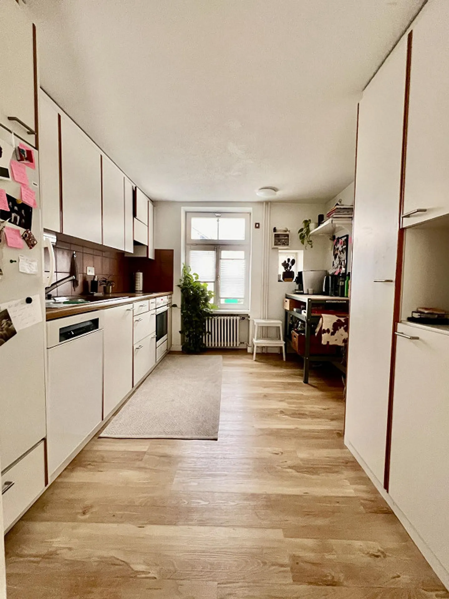 Charming Row House with Garden - Photo 4 of 11