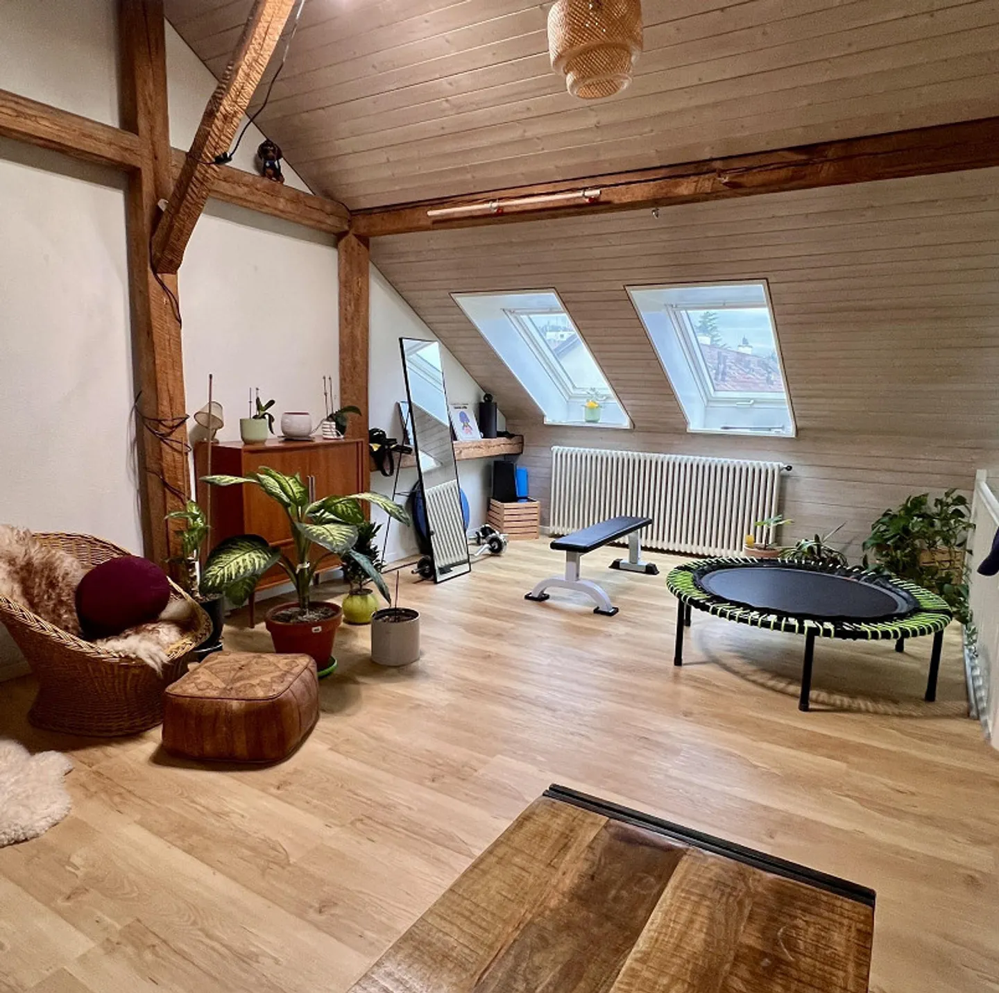 Charming Row House with Garden - Photo 9 of 11