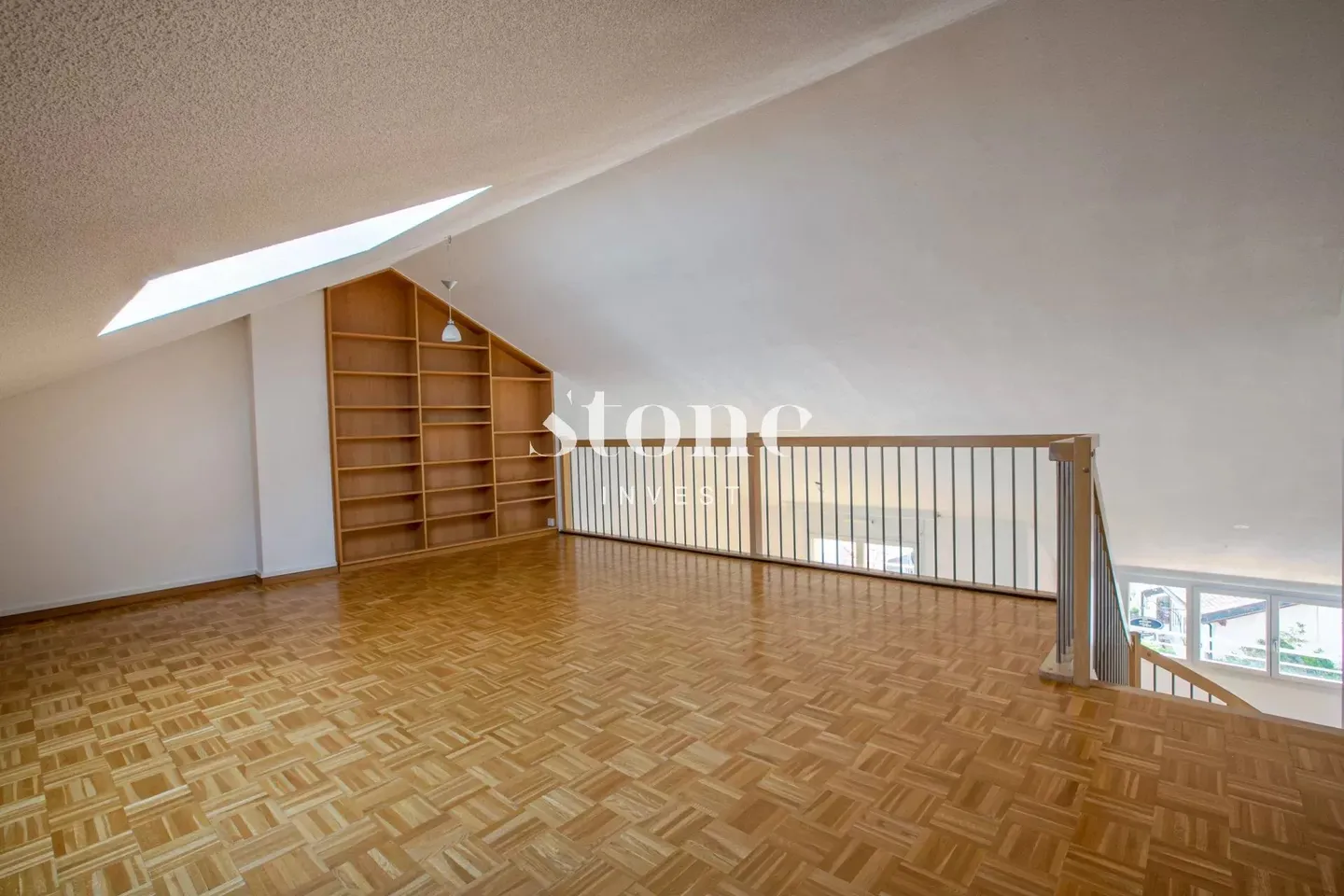 Attico Incantevole con Mezzanine - Foto 10 di 13