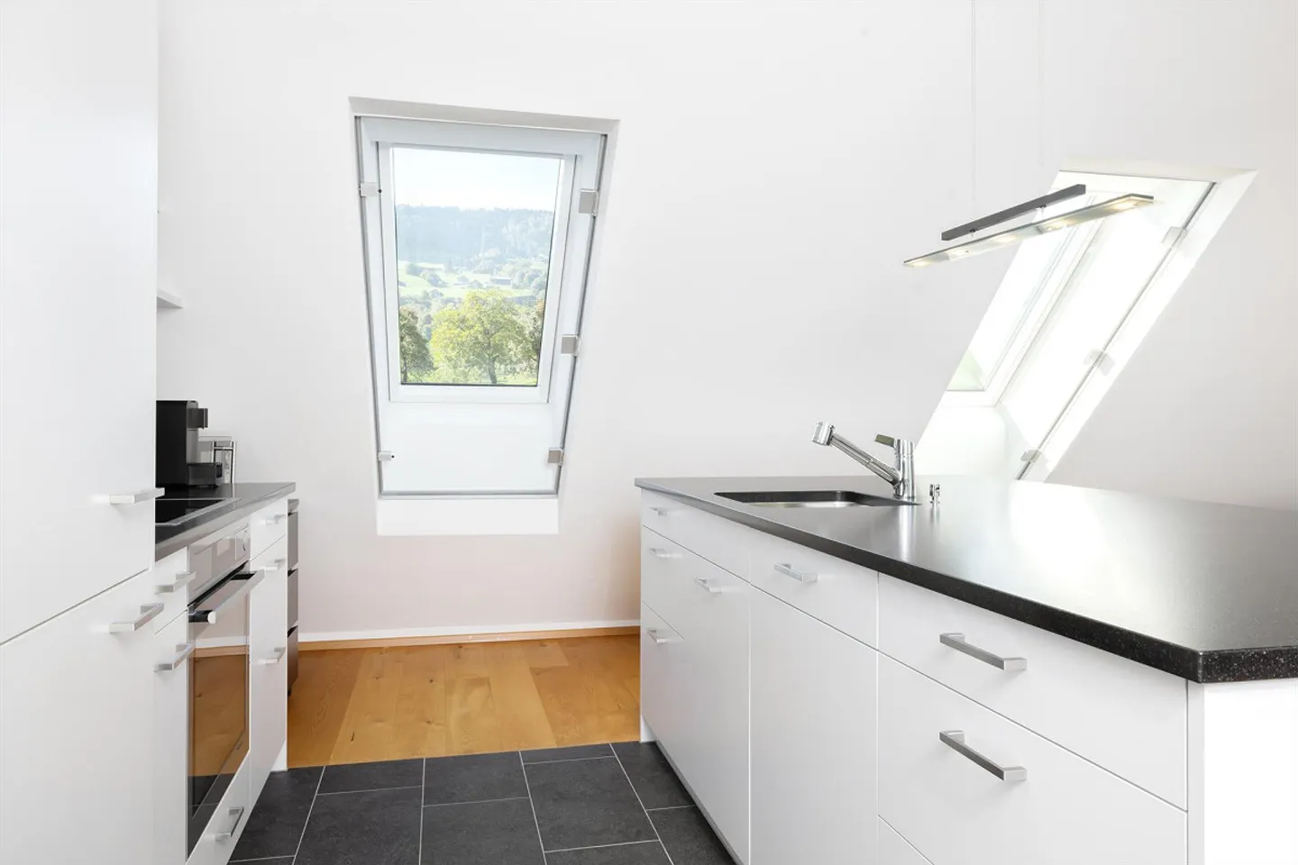 Lachen SZ – Appartamento Attico Arredato – Vista Lago Fitness Sauna Terrazza - Foto 11 di 20