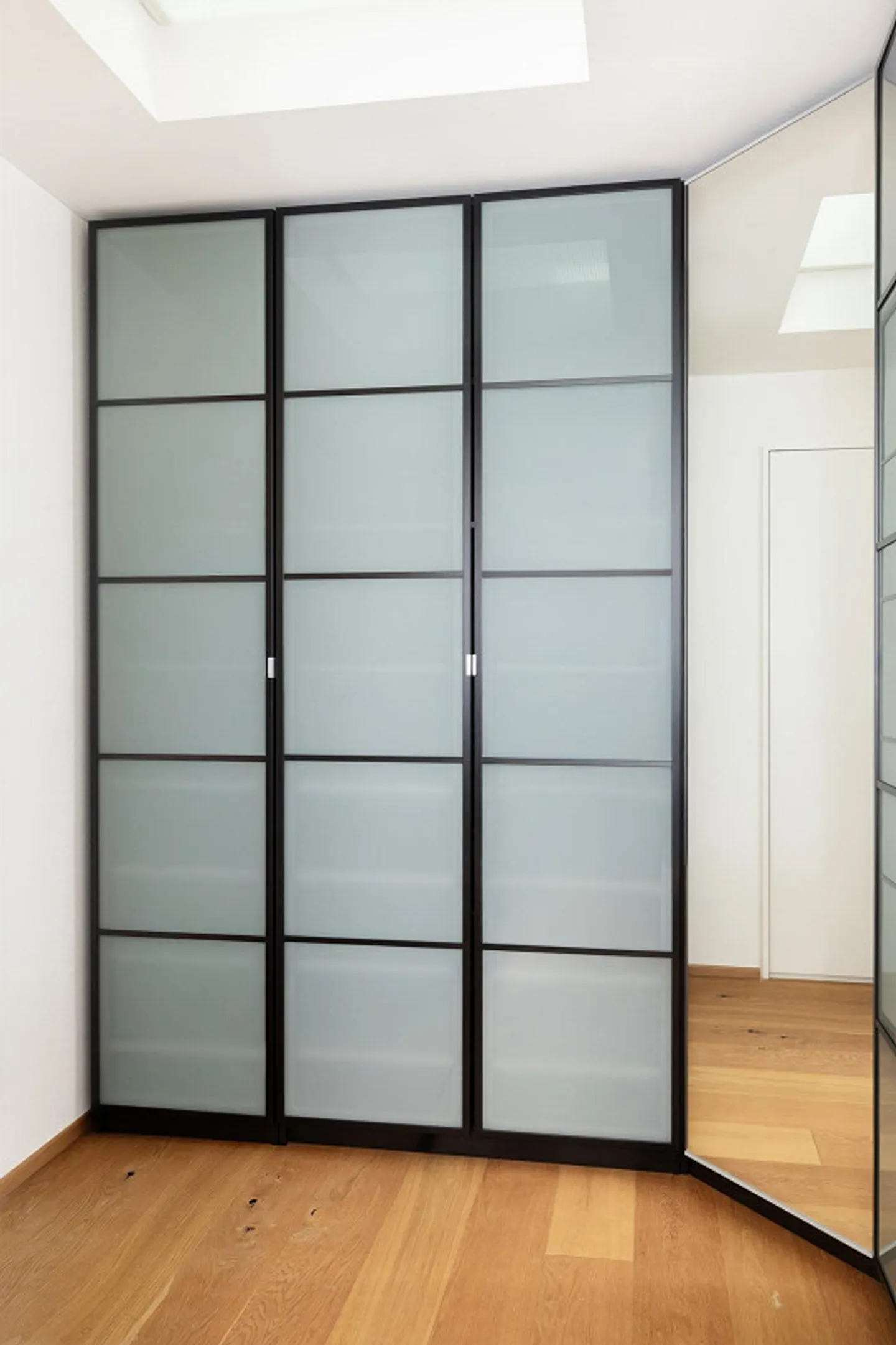 Lachen SZ – Appartamento Attico Arredato – Vista Lago Fitness Sauna Terrazza - Foto 17 di 20