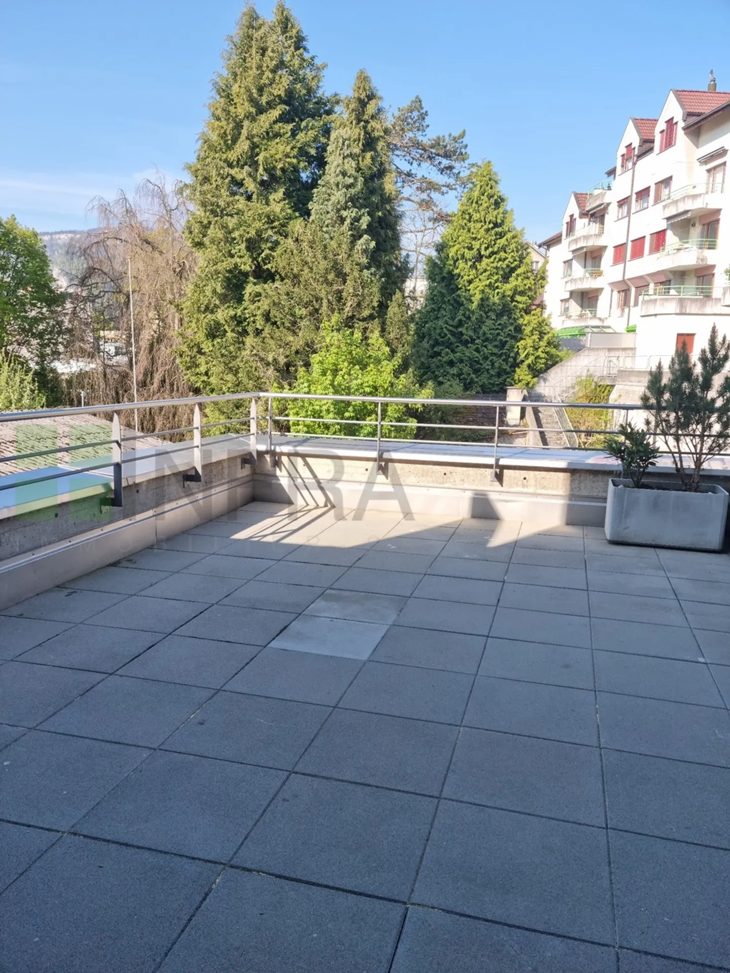 Duplex de 121 m2 avec grande terrasse - Photo 5 sur 19