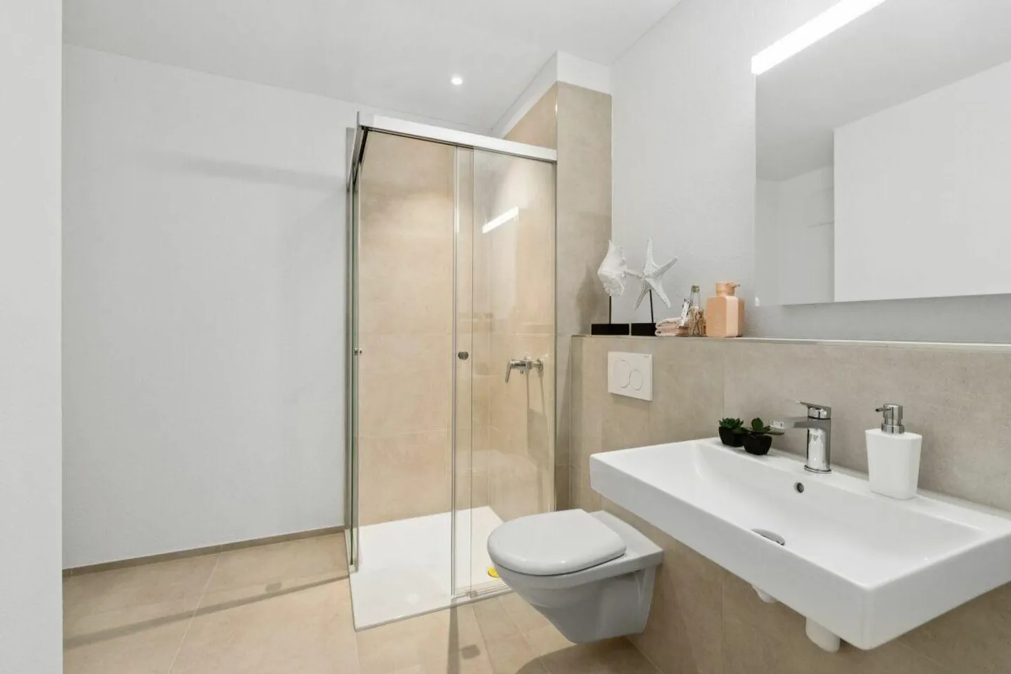 Neubau - Attraktive und moderne 4 1/2-Zimmer-Wohnung mit Loggia im ... - Foto 7 von 10