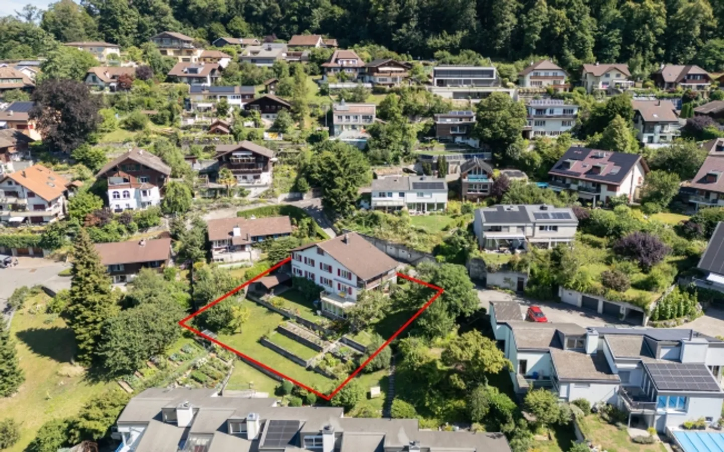 ImmoWyss - Casa bifamiliare/generazionale in posizione elevata sopra Thun - Foto 2 di 13