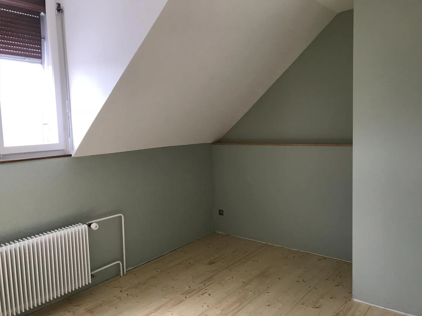 Stylishly renovated 4.5-room apartment in a vibrant residential area - Photo 9 of 12