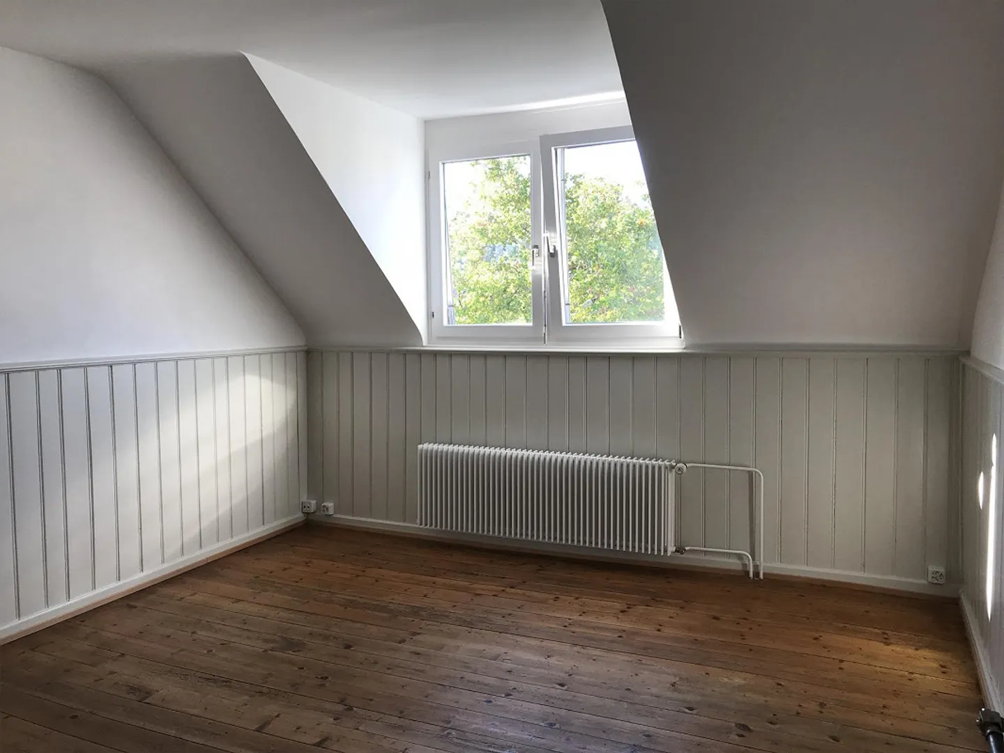 Stylishly renovated 4.5-room apartment in a vibrant residential area - Photo 10 of 12