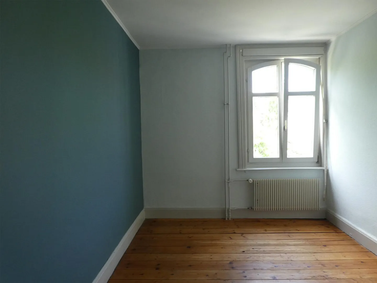 Stylishly renovated 4.5-room apartment in a vibrant residential area - Photo 12 of 12