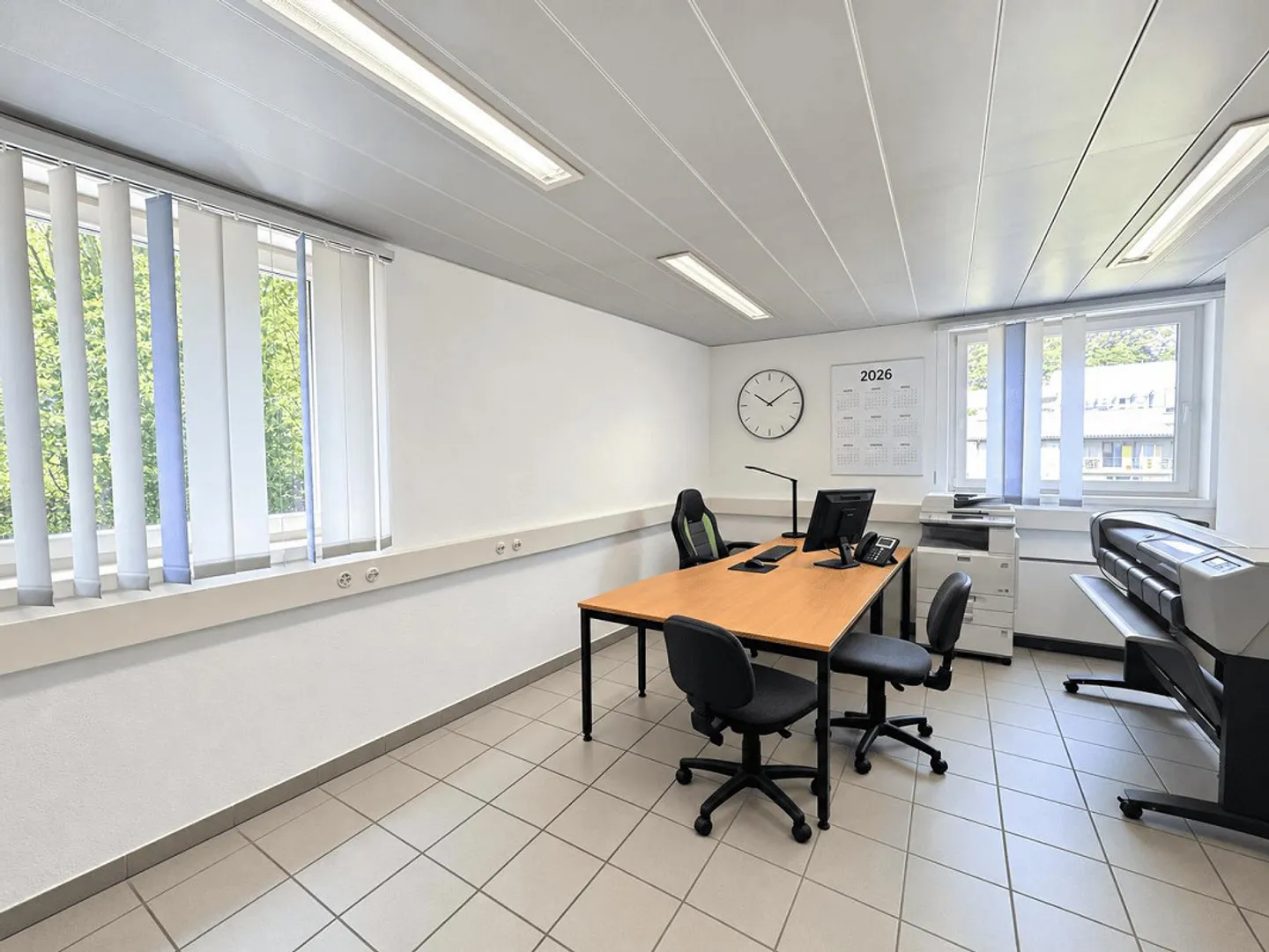 SPACIOUS OFFICE IN TAVERNE OF 175 SQM + VARIOUS PARKING SPACES - Photo 8 of 13