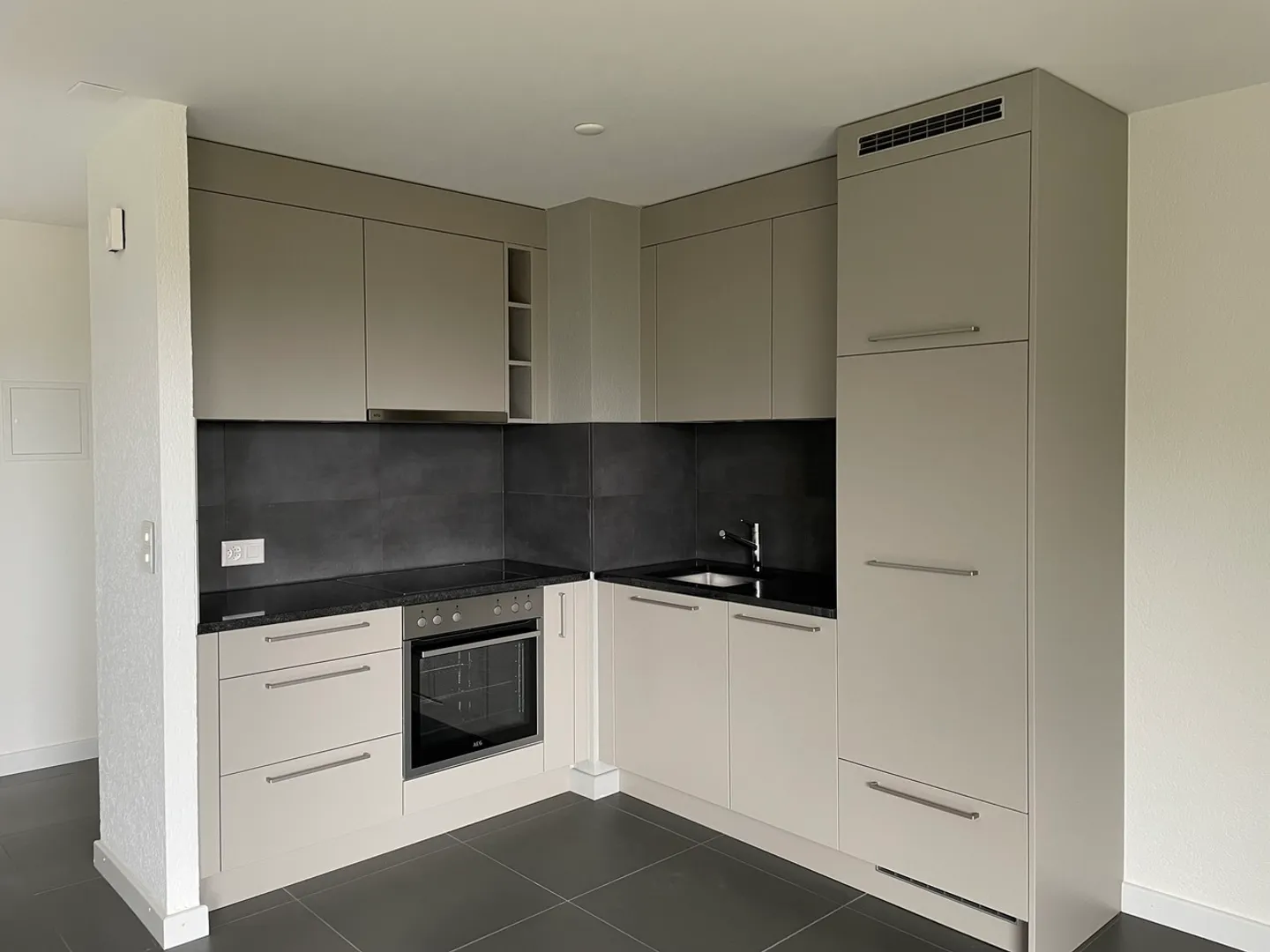 Magnifique appartement rénové 2.5 pièces  - Photo 2 of 7