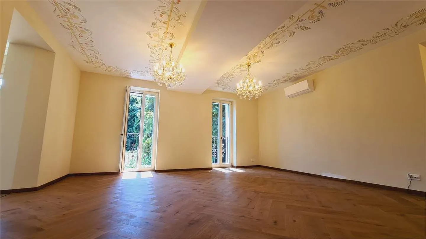 LUGANO: PRESTIGIOUS LUXURY VILLA IN THE CENTER - Photo 6 of 12