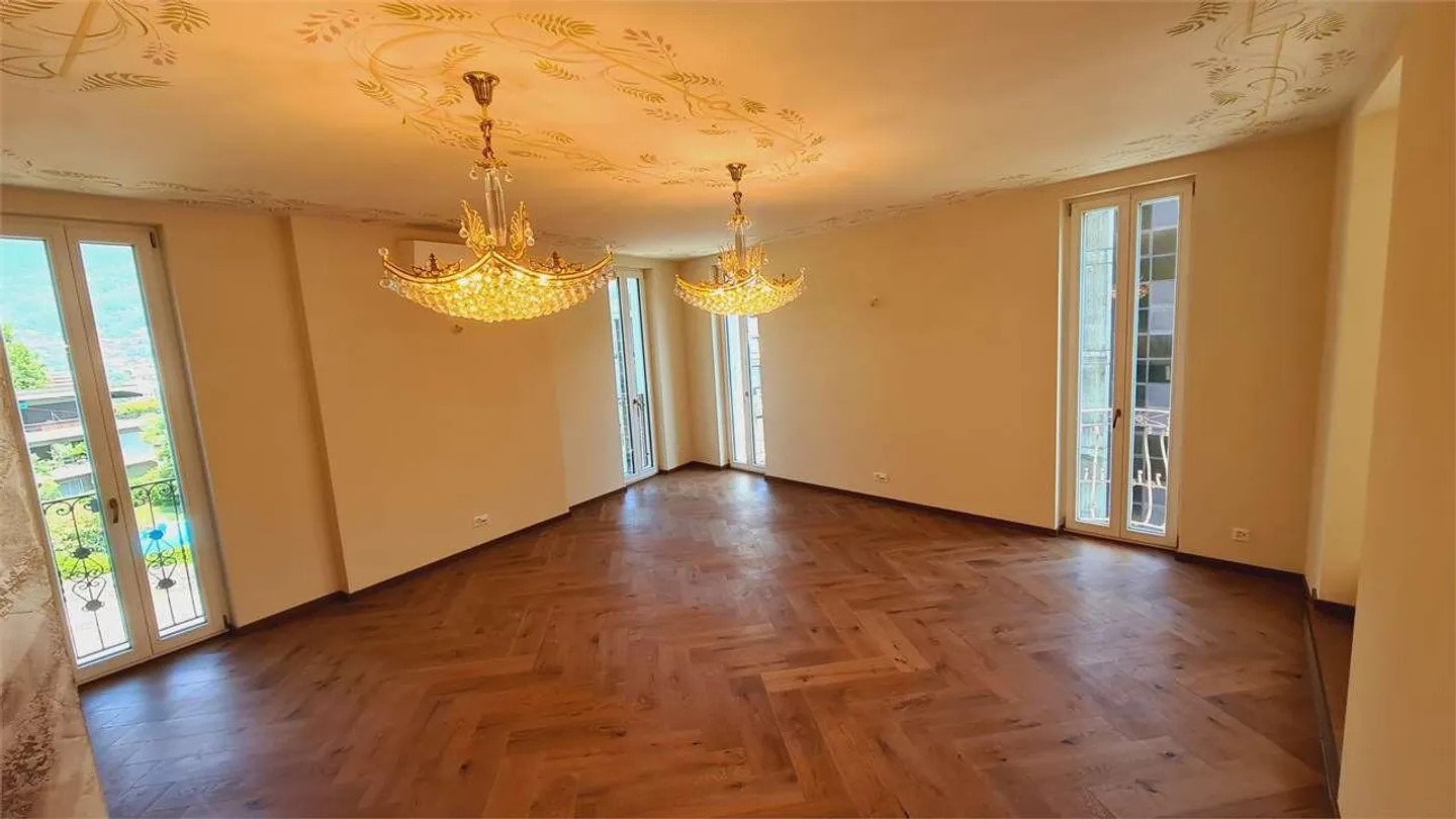 LUGANO: PRESTIGIOUS LUXURY VILLA IN THE CENTER - Photo 7 of 12