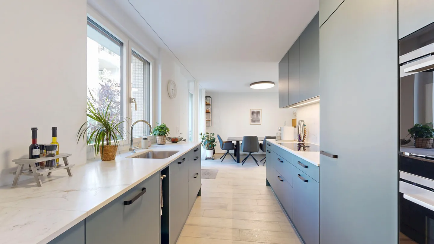 Modern 3.5-room garden apartment with parking space - Photo 3 of 19