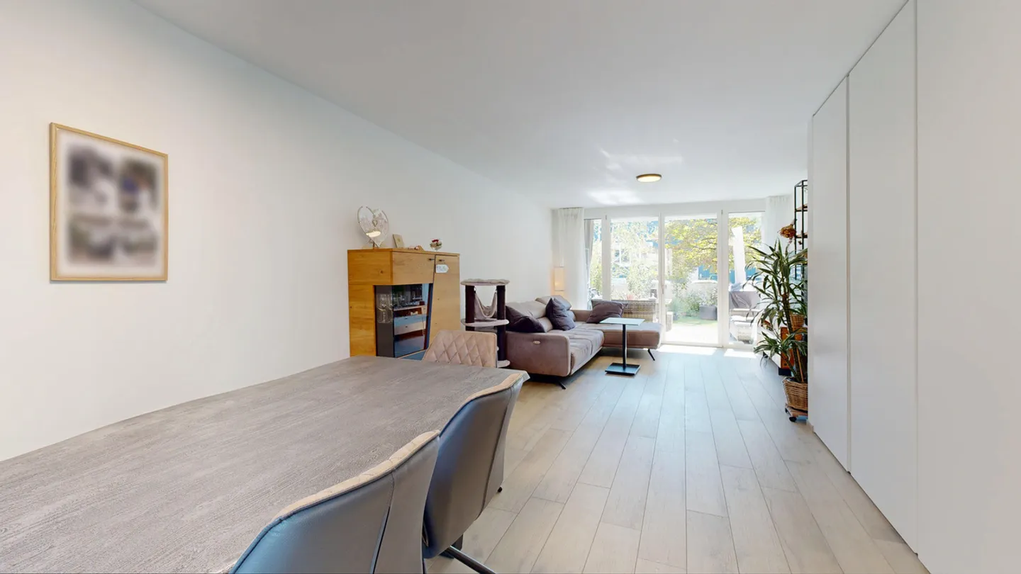 Modern 3.5-room garden apartment with parking space - Photo 4 of 19