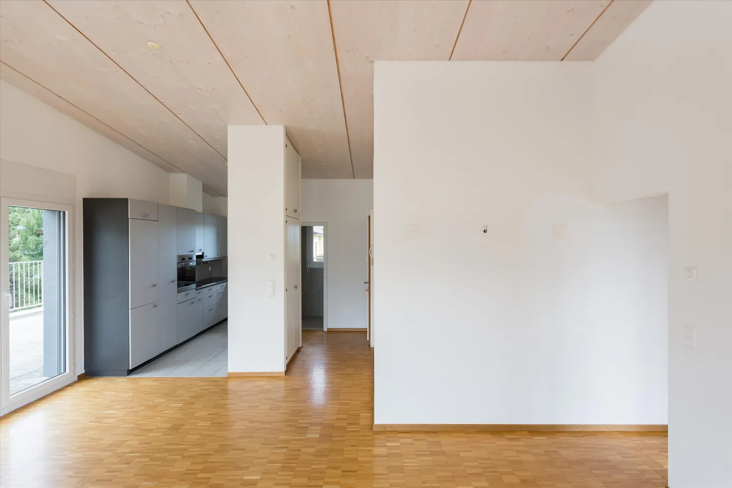 Appartement spacieux au centre du village - Photo 7 sur 12