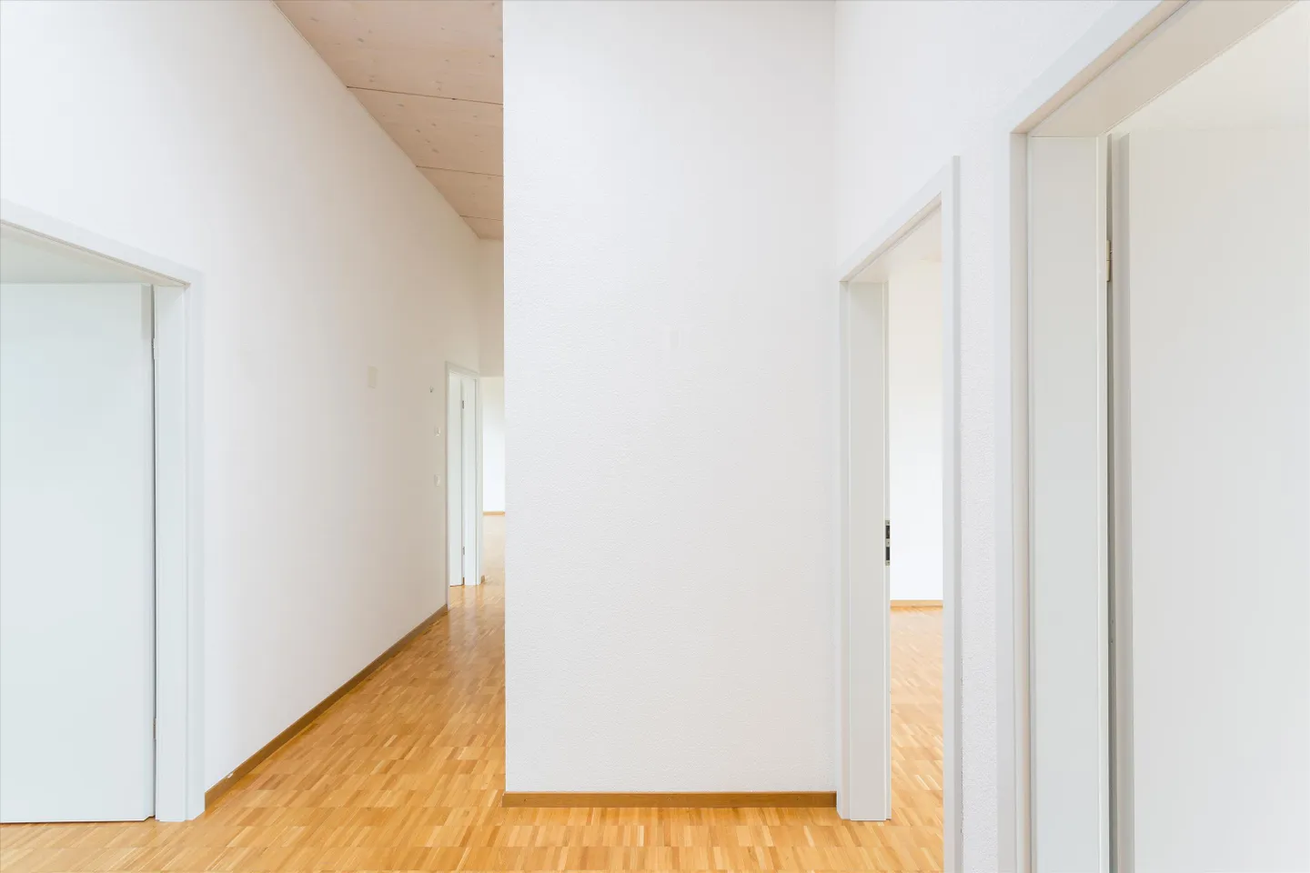 Appartement spacieux au centre du village - Photo 9 sur 12