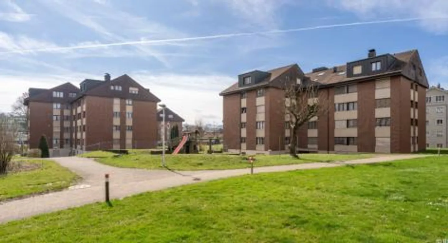 Vous cherchez une solution temporaire ? Appartements de 2,5 à 4,5 pièces jusqu'au 30.0... - Photo 2 sur 5